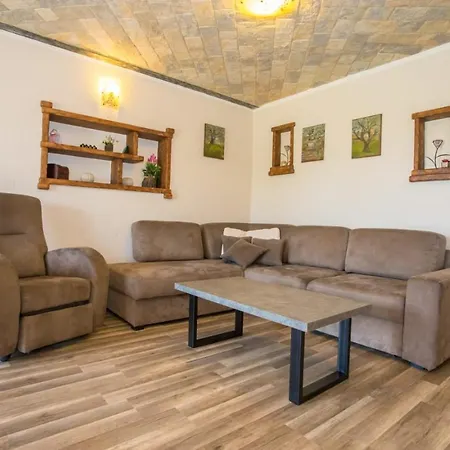 Emma Apartment