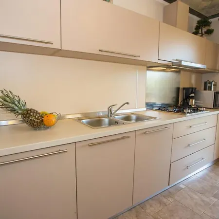 Emma Apartment *